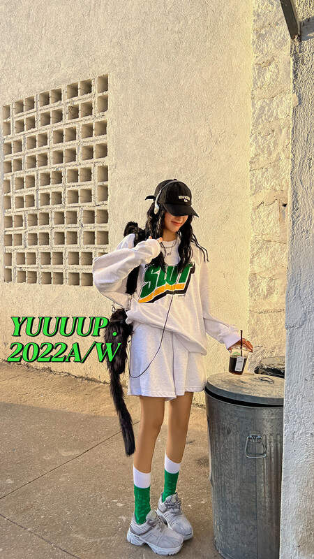 【FISH YU】Korean version of heavy industry towel embroidered letter terry sweater suit 622500