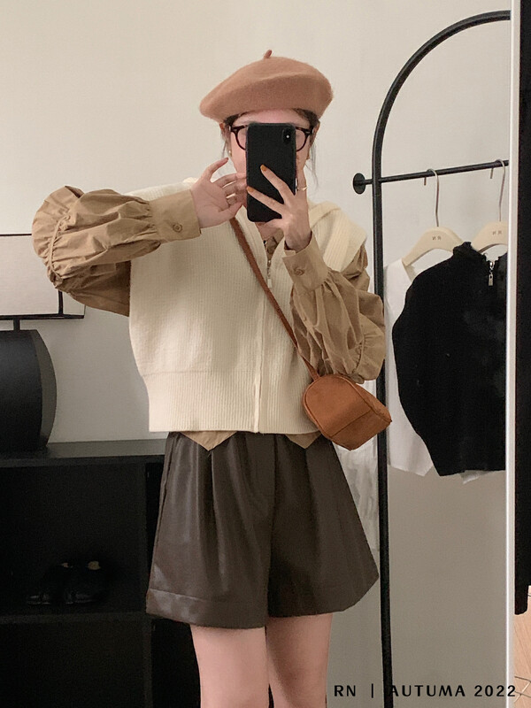 New in autumn! [R N] Korean version solid color shirt + hooded sleeveless knitted sweater suit 82222# L