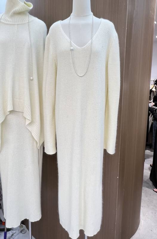 New in autumn!【SEASONS】V-neck loose all-match long warm sweater 8870# XYJ
