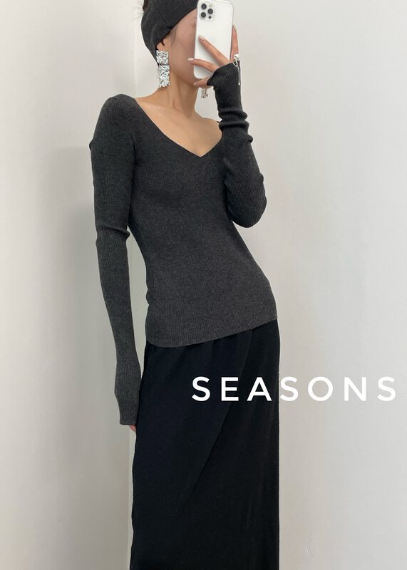 Autumn is new! [SEASONS] V-neck simple Korean thin bottoming shirt (with collar) 8873# XYJ
