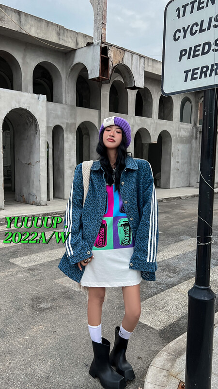 [FISH YU] Side three-bar webbing line leopard-print washed denim jacket 622523