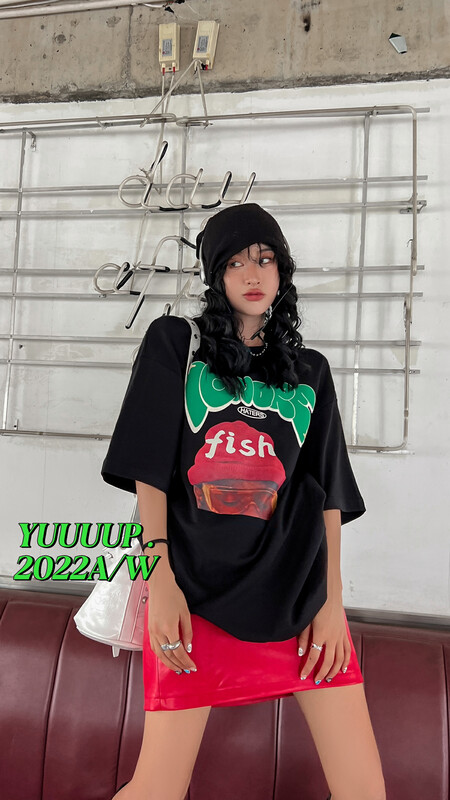【FISH YU】American retro black knitted hat foam printing short-sleeved T-shirt 622512