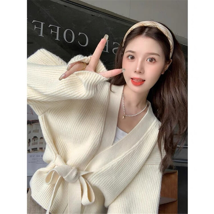 New in autumn! [SUSAN] Simple solid color knitted cardigan with straps 81819# LSW