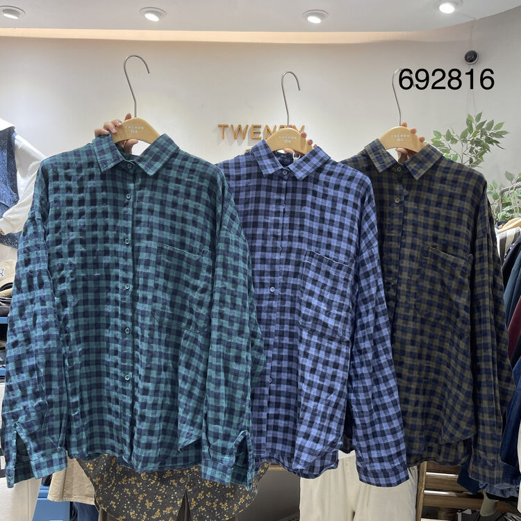 New in autumn! [TWENTY printed wood] single-breasted plaid fashion Korean shirt 692816# L