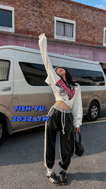 【FISH YU】Korean version of casual drawstring stitching PU leather leggings casual pants 22552