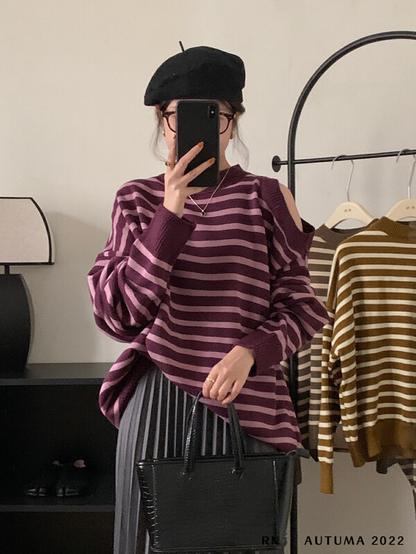 Autumn is new! [R N] Korean style fashion off-the-shoulder striped loose round neck pullover sweater 82203# L