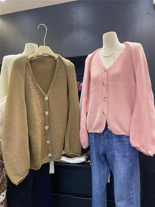 Autumn is new! [SUSAN] Korean style design knitted cardigan + V-neck breasted camisole suit 81889# LSW