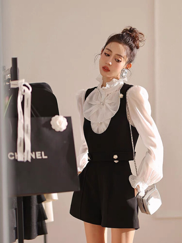 [ALLA EMELIA] Niche haute couture court style equestrian suit suit shorts two-piece suit T2215