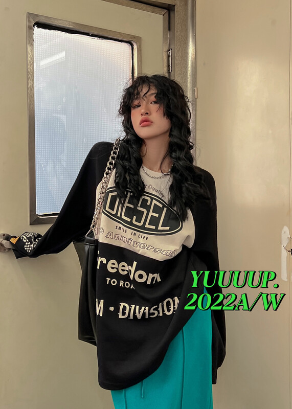 【FISH YU】American flocking foam letter printing contrast color stitching sweater 622529