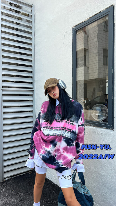 [FISH YU] Letter flocking foam hand-painted paint tie-dye circle cotton loose sweater 22582