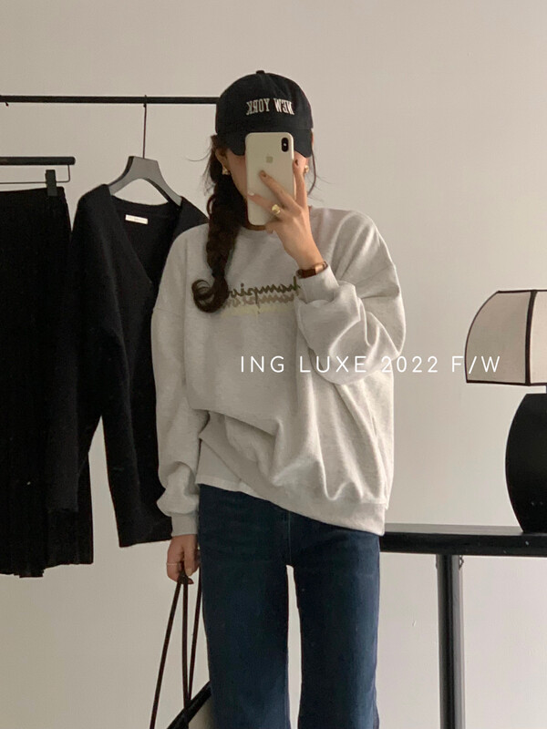 【ING】Commuter simple design letter round neck sweater 8200