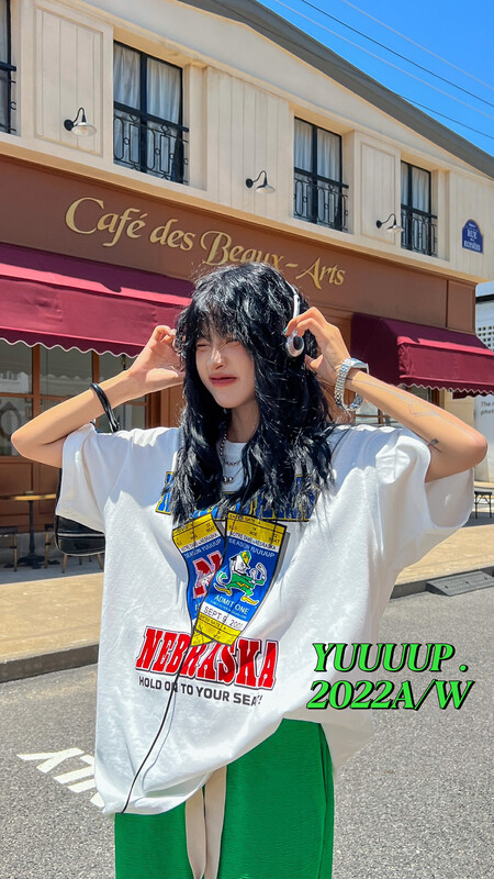 [FISH YU] American retro high street alphabet print autumn and winter brushed short-sleeved T-shirt 622507