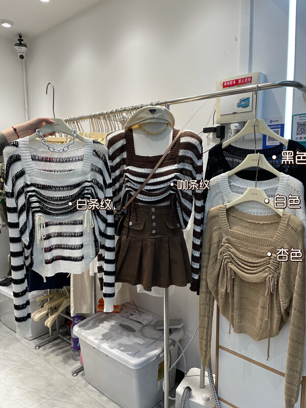 New in early autumn! [JULIA] Square neck fashion retro shirt YS1-2010# PCZ