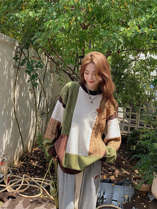 New in autumn! [LAB EEDA] Korean version of the personalized stitching loose warm sweater M1163# OZQ