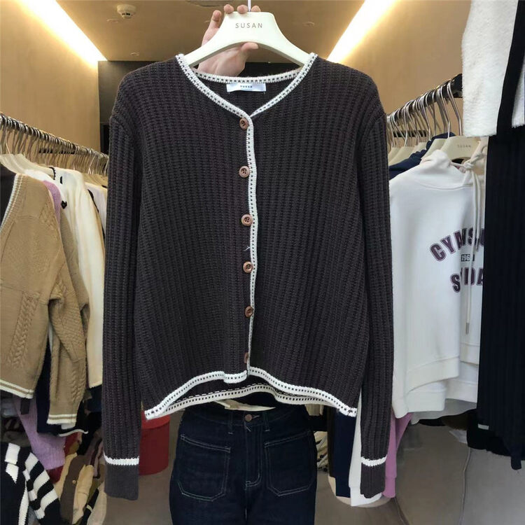 New in autumn!【SUSAN】Korean style round neck contrast color single-breasted sweater 500# LSW