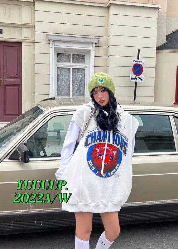[FISH YU] New York Knicks letter watermark hooded sleeveless vest sweater 622535