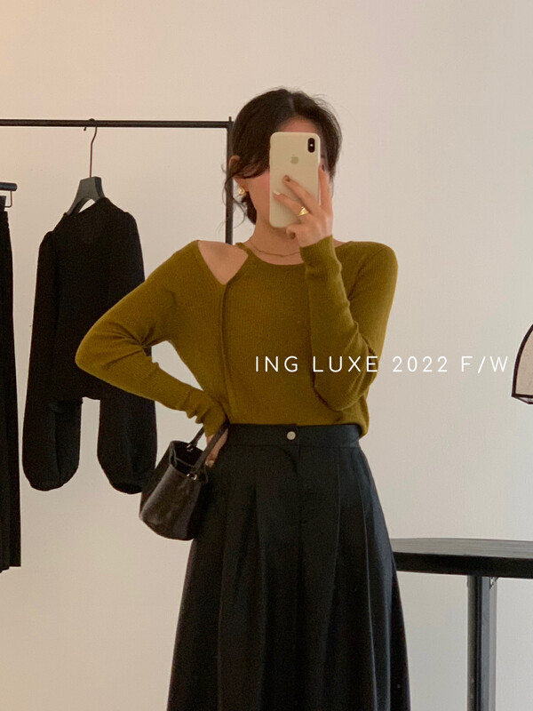 【ING】French Hollow Gentle Air Leaky Shoulder Knit Sweater w3783