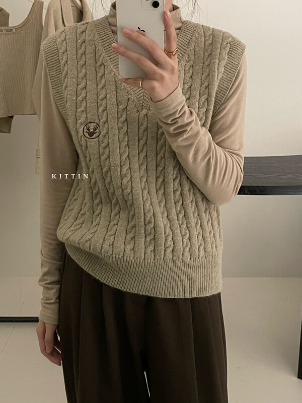【KITTIN】Korean version of fawn embroidery vest 1376