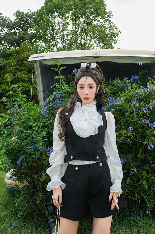 [ALLA EMELIA] Niche haute couture court style equestrian suit suit shorts two-piece suit T2215A