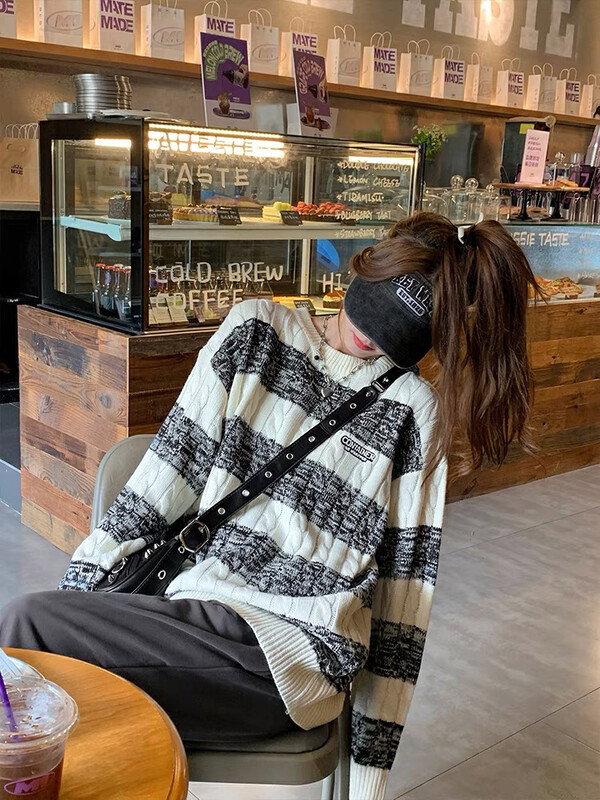 New in early autumn!【LAB EEDA】Fashionable casual striped warm sweater M2852# OZQ