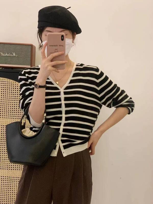 New in autumn! [FEIDING] Korean V-neck striped all-match knitted cardigan YS2-9817# CLS