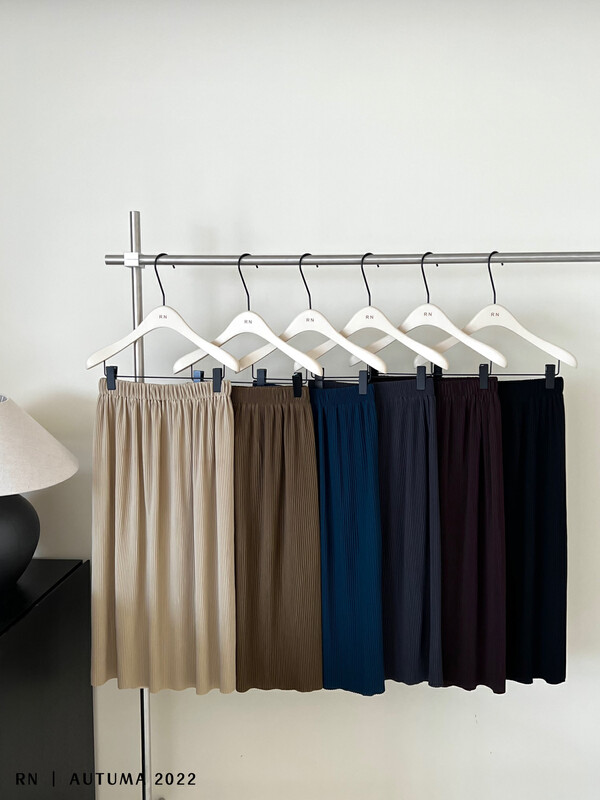 New in early autumn! [R N] Korean version slim elastic waist pleated skirt 82003# L