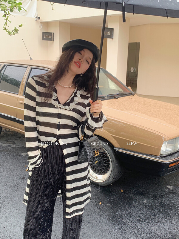 Autumn is new! [Fire HOODRESS] Korean version of the lotus leaf collar slit shirt 22354# JHY