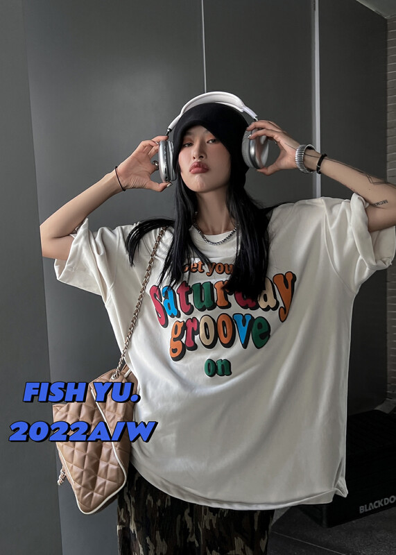 [FISH YU] Retro trend letter three-dimensional flocking foam printing thickened brushed short-sleeved T-shirt 22570