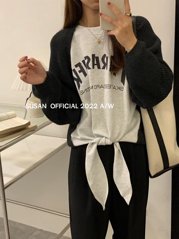 New in autumn! [SUSAN] Korean version stitched sleeve fake two-piece knitted sweater 81573# LSW