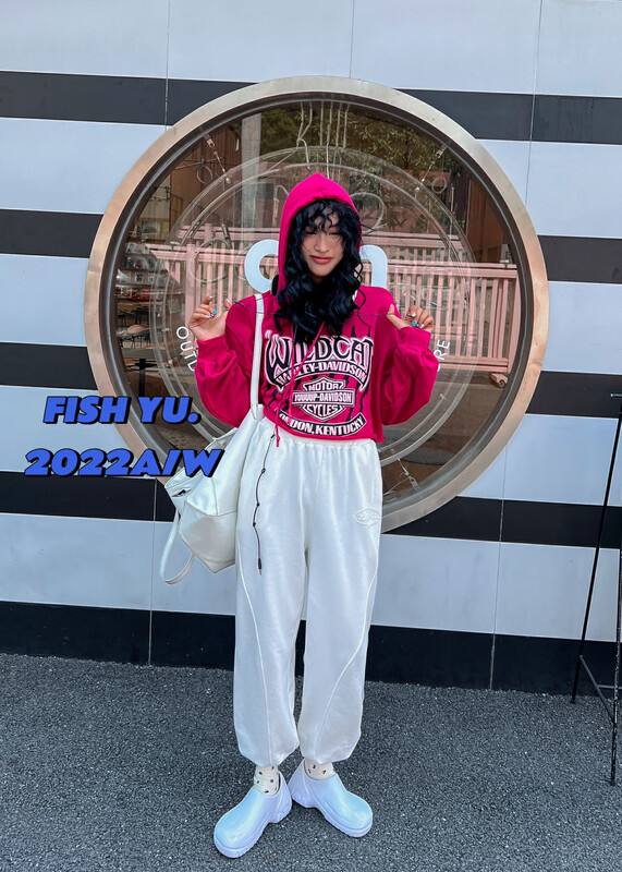[FISH YU] Letter high pressure ironing figure elastic waist closing sweat pants casual pants 22530
