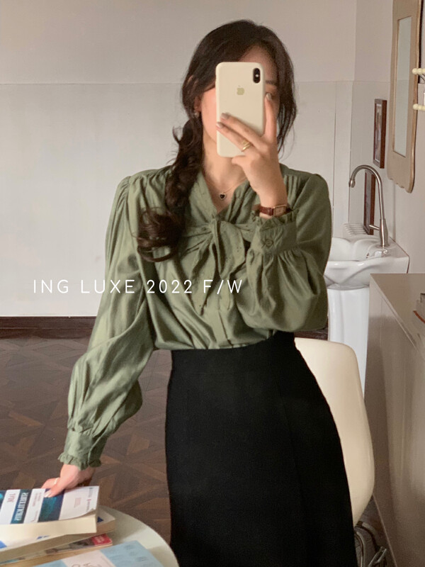 【ING】Han Shu temperament bow V-neck shirt 6795-1