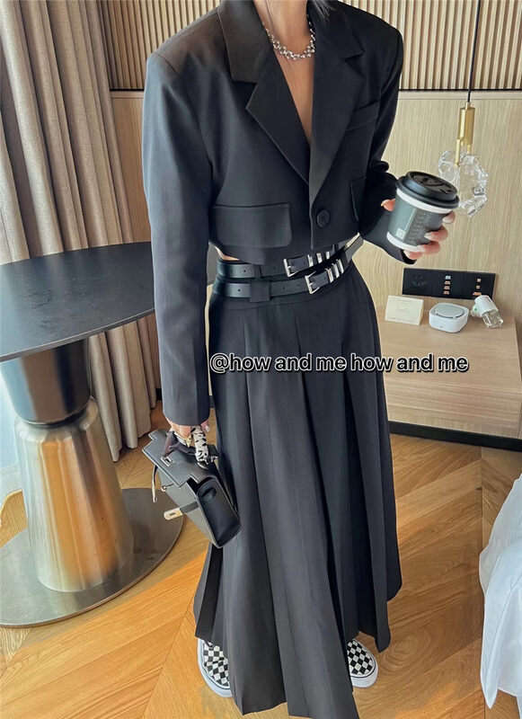Autumn is new!【 HOW AND ME Cheng Xi】Fashionable short design suit + high waist pleated skirt suit (with belt) YS1-5128# CQW