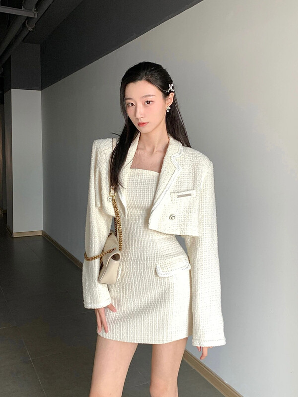 [ALLA EMELIA] Niche Haute Couture Small Fragrance White Tube Top Skirt Design Coat Suit T2029