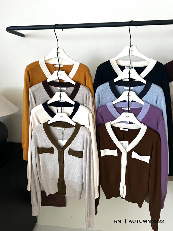 Autumn is new! [R N] Korean version of the gentle contrast edge V-neck knitted cardigan 82188# L
