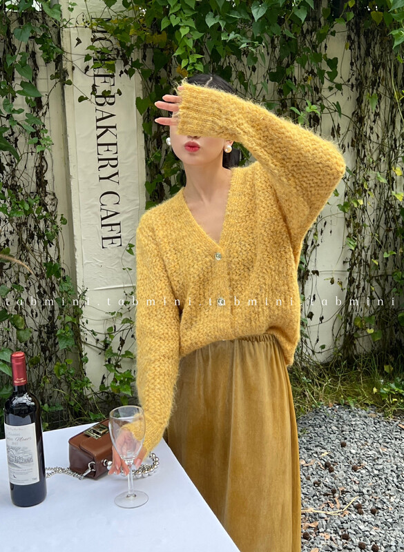 New in autumn! [TABMINI] V-neck single-breasted simple and versatile warm sweater Q15249-A# WPL