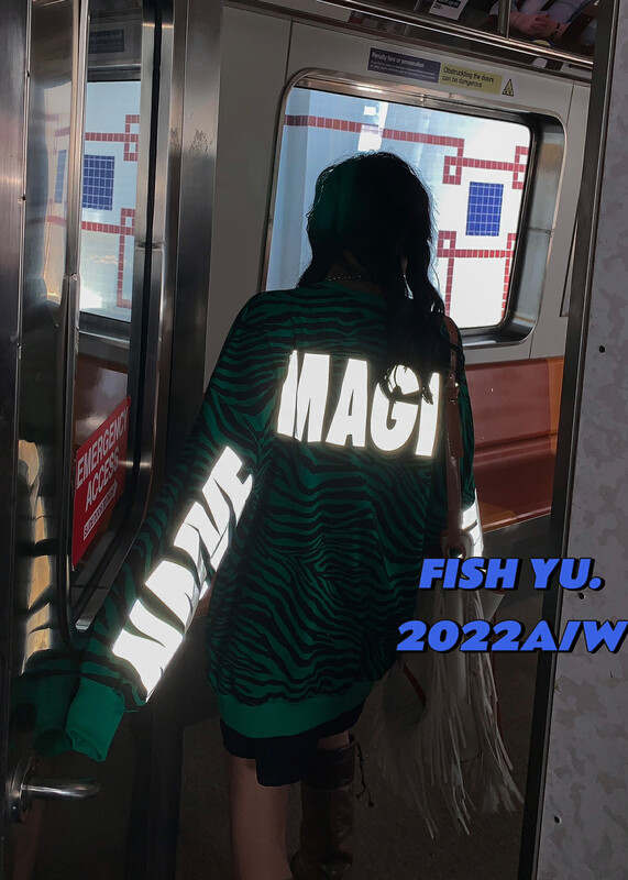 【 FISH YU 】Fried Street Style 3M Reflective Lettering Hot Print Zebra Sweater 22399# CQW