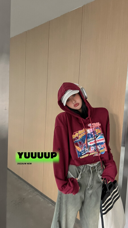 【 FISH YU 】Hot Girl Style American Retro Print Washed Dirty Hole Short Hooded Sweater 622539# CQW