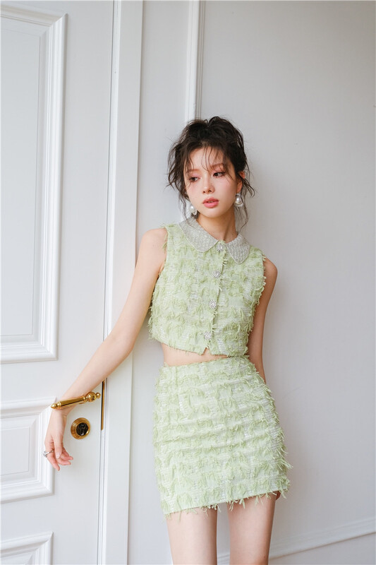 [ALALA EMELIA] Niche high-definition small fragrance green woven material sleeveless top and skirt suit T1828-1