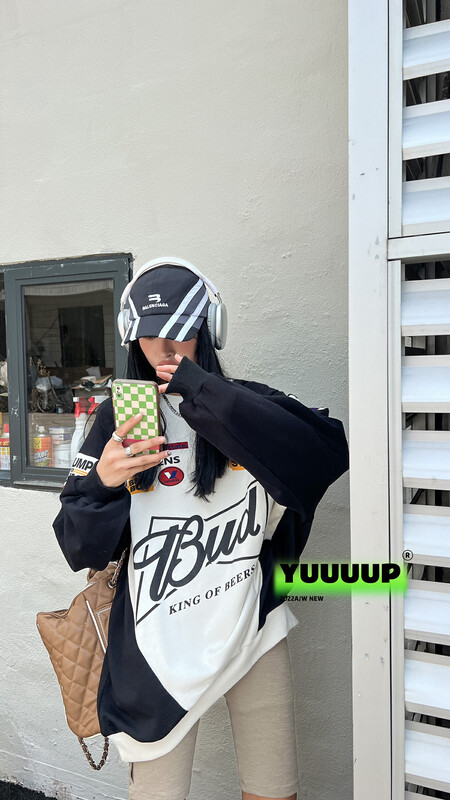 [FISH YU] American retro front and rear flocking foam printing contrast color stitching sweater 622565