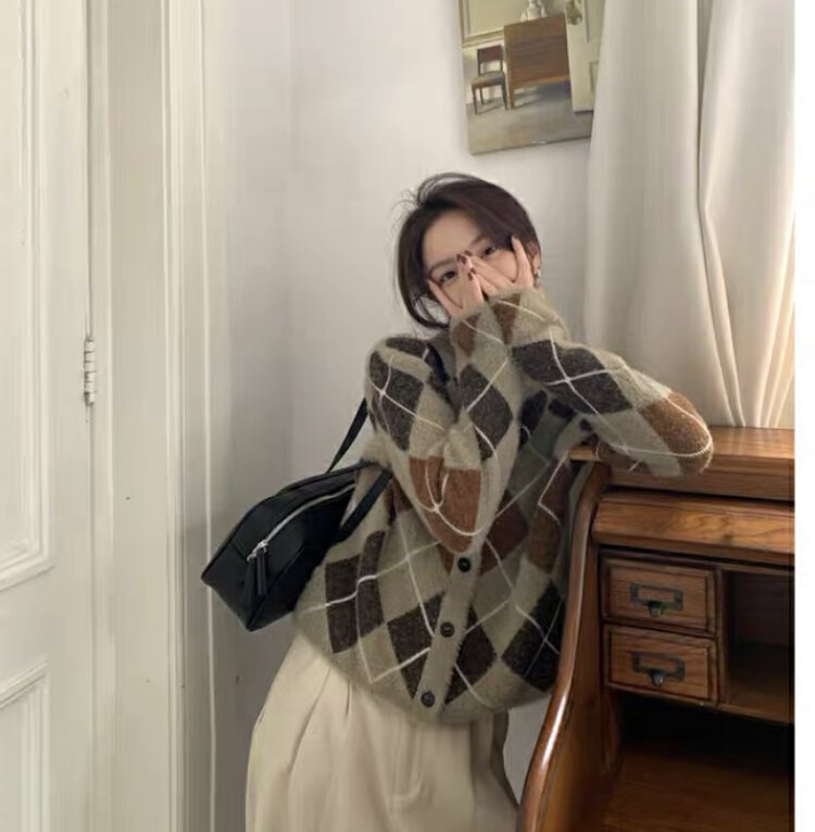 New in autumn! [SUSAN] Korean version of retro diamond knitted cardigan 81783# LSW