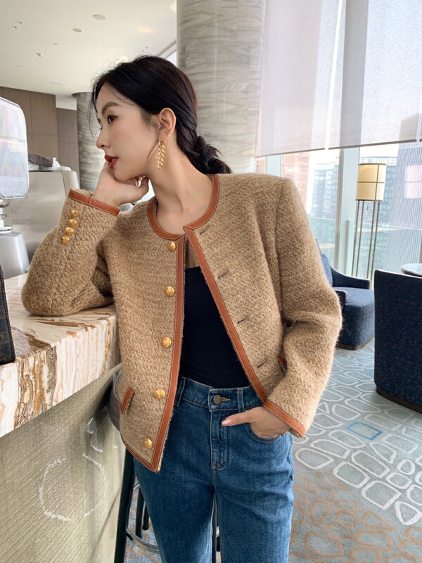 [ALALA EMELIA] Niche high-definition small fragrance camel color design woven short jacket S2199A