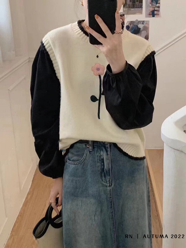 New in autumn! [R N] Korean style chic knitted sweater embroidered fake two-piece small shirt 82930# L