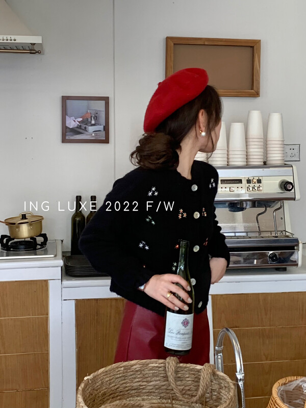 【ING】Gentle style embroidered knitted sweater w3672