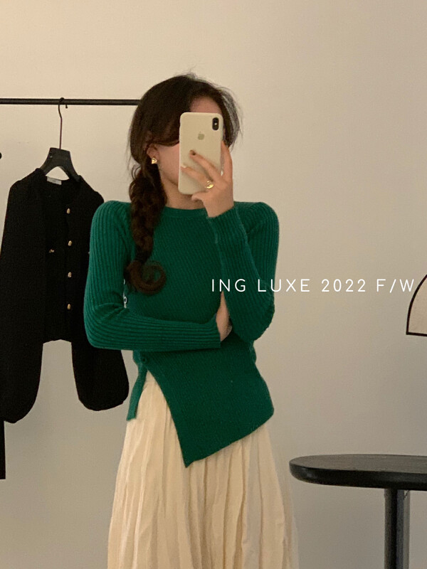 【ING】Korean version of the front slit slanted button knitted sweater w3796