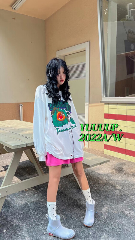 【FISH YU】American street cartoon print old cut rotten long-sleeved T-shirt 622522