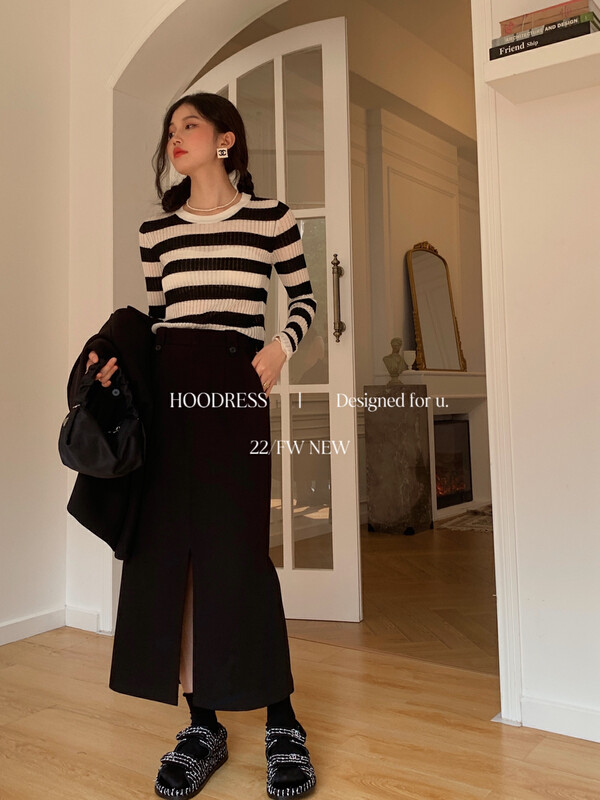 New in autumn! [Fire HOODRESS] Contrast color soft waxy wool pit strip knitted warm sweater (including 6% wool) 220608# JHY