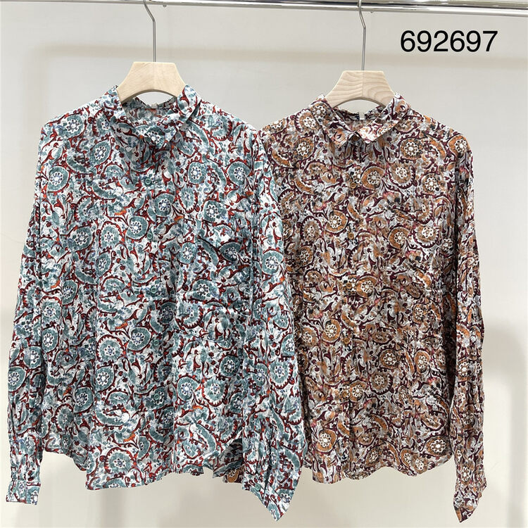 New in autumn! [TWENTY printed wood] neutral floral temperament shirt 692697# L