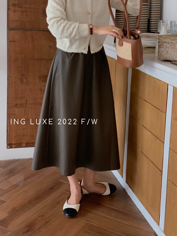 【ING】High-waisted, thin, crotch-covering A-line leather skirt 8042