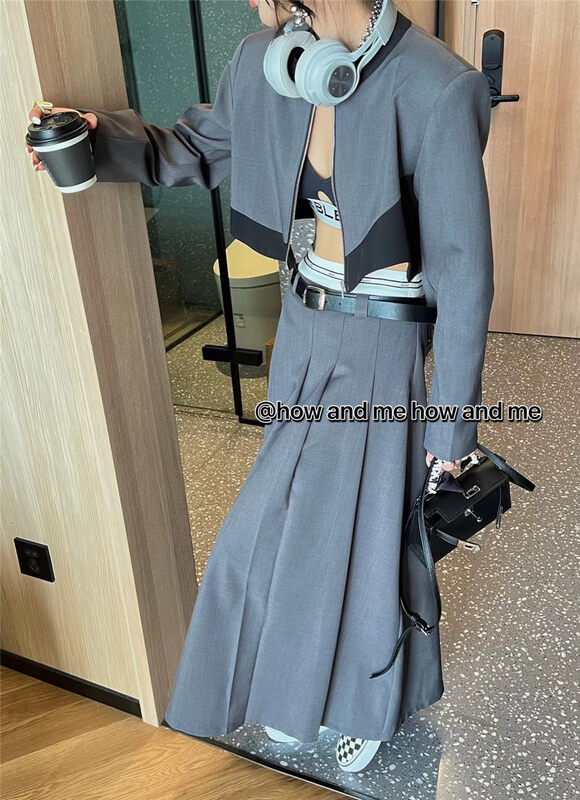 Autumn is new!【 HOW AND ME Cheng Xi】Fashionable zipper contrast color short coat + high waist skirt suit (with belt) 5125# CQW