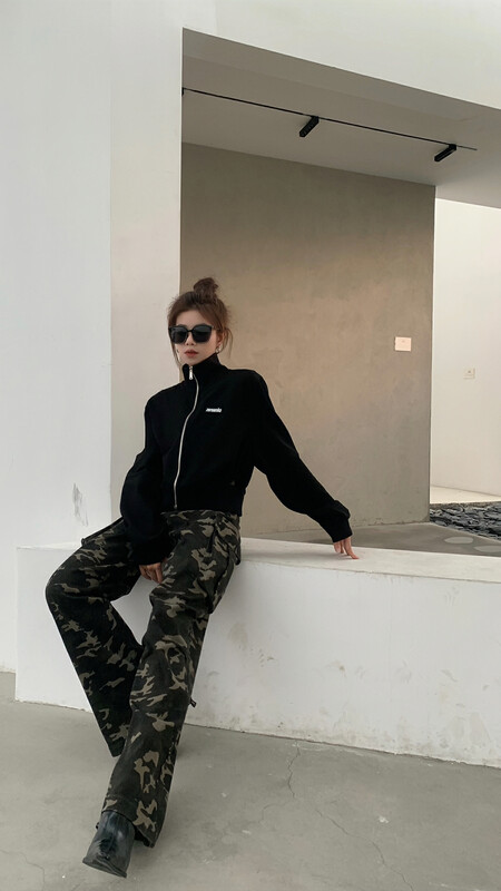 Autumn is new! [MAKE charm] advanced atmosphere side pocket camouflage jeans 50274# OZQ
